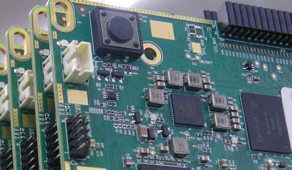 SMT貼片加工中將元件焊接到pcb上兩種方法的區別